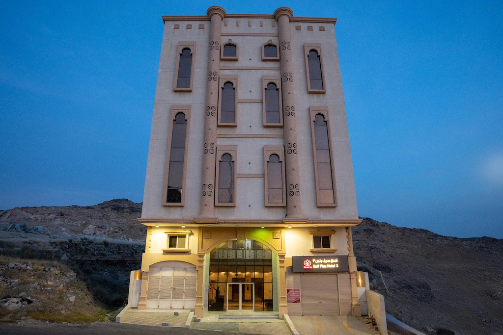 hotel-img